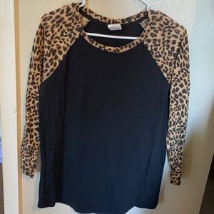 PINK by Victoria’s Secret black cheetah tee